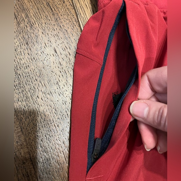 UA Speedpocket 7'' Cardinal  Shorts - Picture 6 of 10